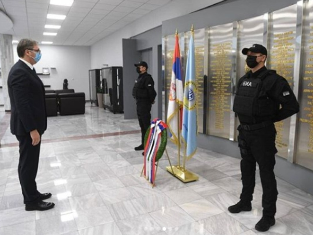 Čuvarima srpske bezbednosti poručio: Imamo samo jednu otadžbinu - Srbiju i da uvek budu na njenom braniku