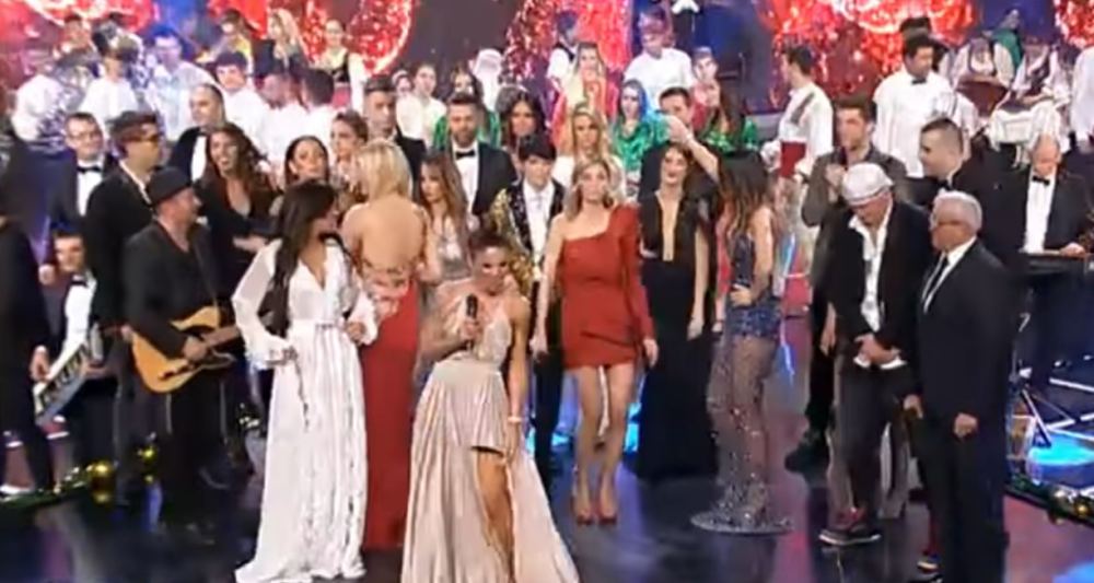 Ove pevačice ne biraju sredstva da izgledaju što lepše, ali rezultat je koban! (FOTO/VIDEO)