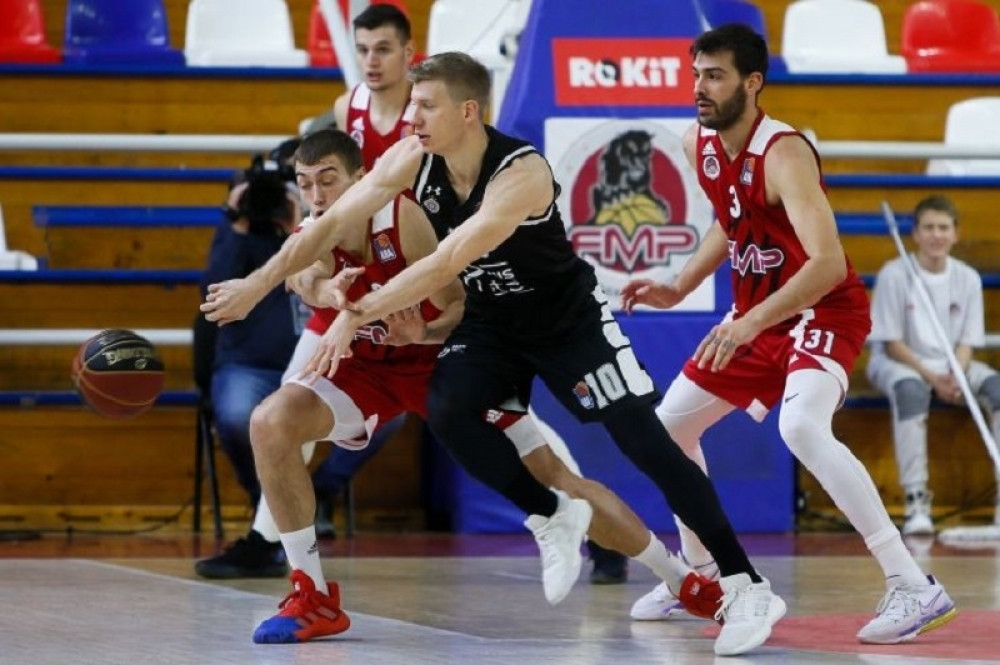 Povredio se najbolji igrač Partizana, niko ne zna koliko će da pauzira, ali biće to dugo