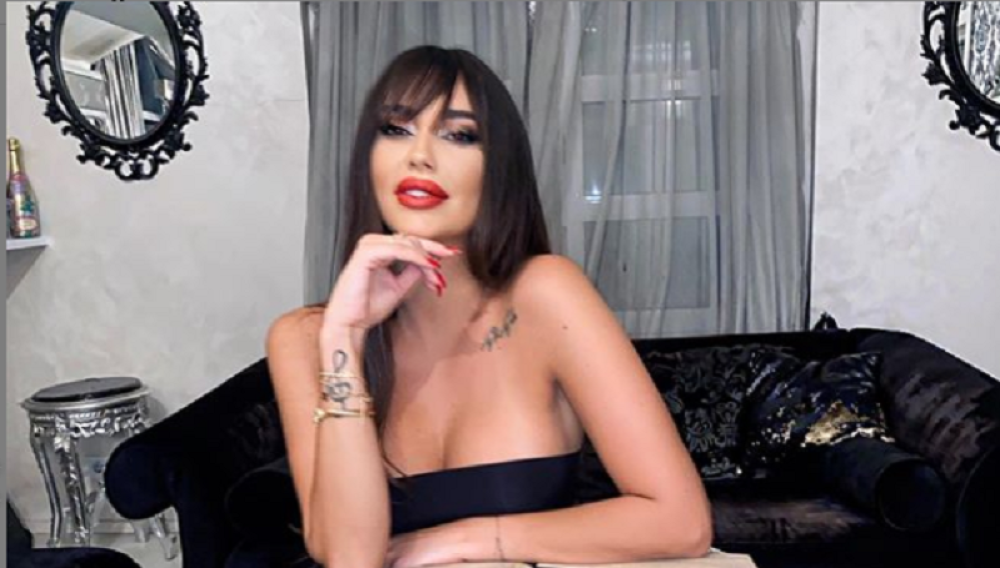 Kaća Grujić baš zna da uživa: Pevačica u minijaturnom bikiniju pokazala svoje atribute, muškarci odlepili usled ovog prizora! (FOTO/VIDEO)