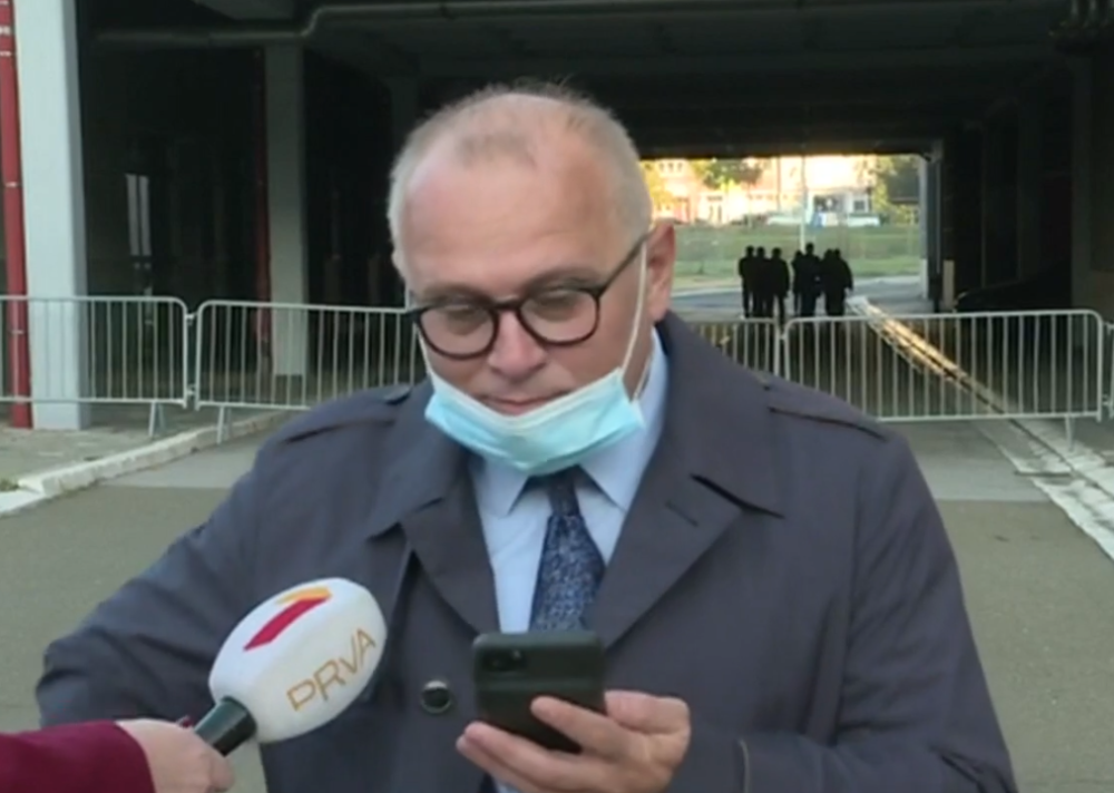 Vesić uživo u programu TV Prva zvao kol centar Toplana da proveri da li se javljaju na pozive! (VIDEO)