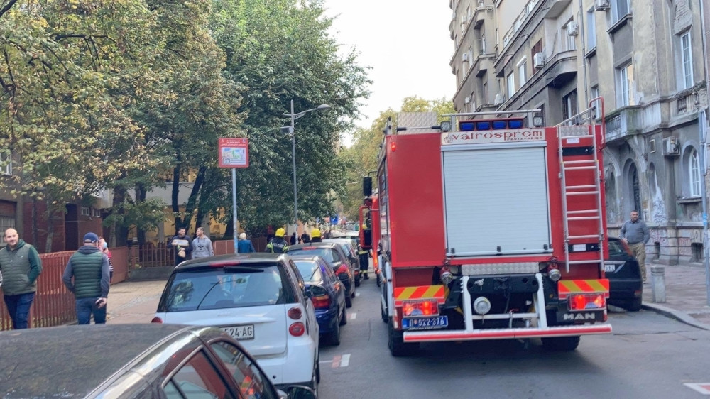 Kuća koja je danas gorela u Hilandarskoj ulici pripadala Lazi Lazareviću