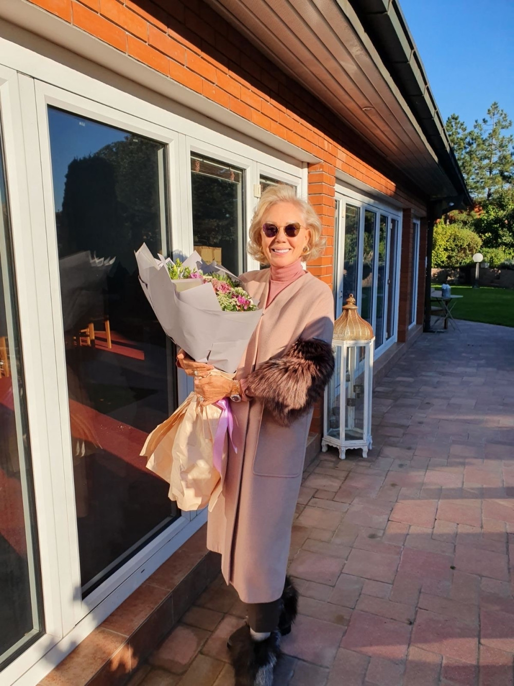 Lepa Brena je napunila 60 godina, a sada je sebe obradovala neverovatnim poklonom! (FOTO)