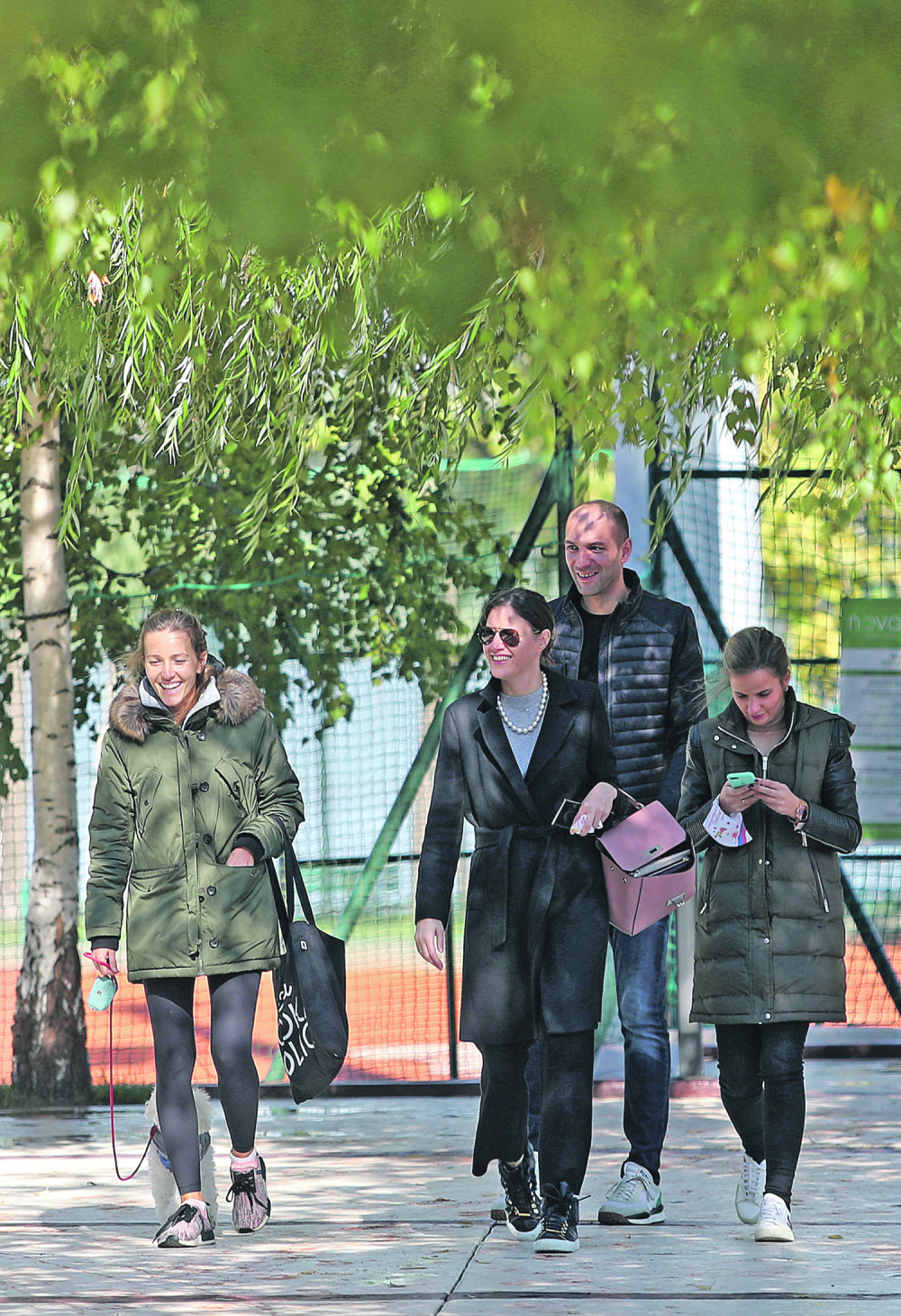 Dok tata trenira, mama sprema rođendan!