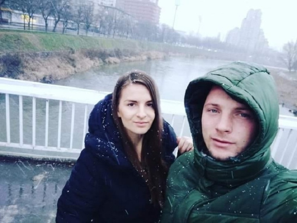 "Moj muž je u pritvoru samo zbog plavih očiju"