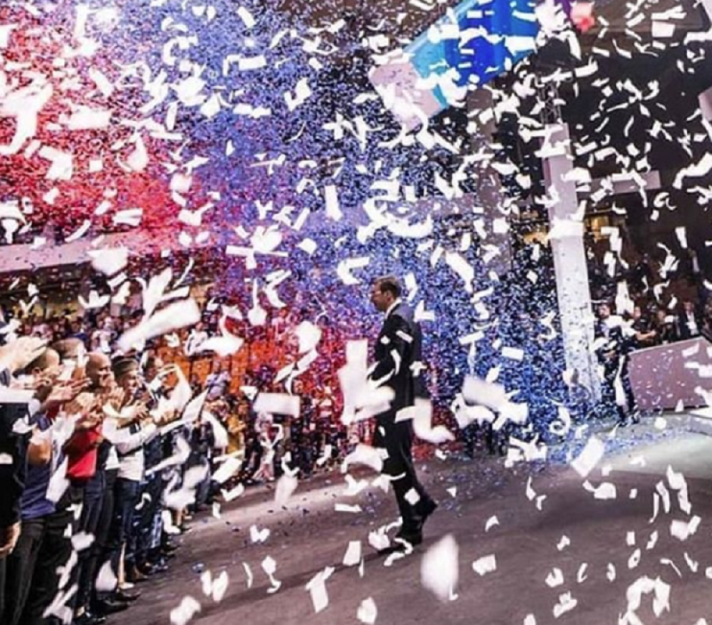 SNS danas slavi 12 godina od osnivanja stranke