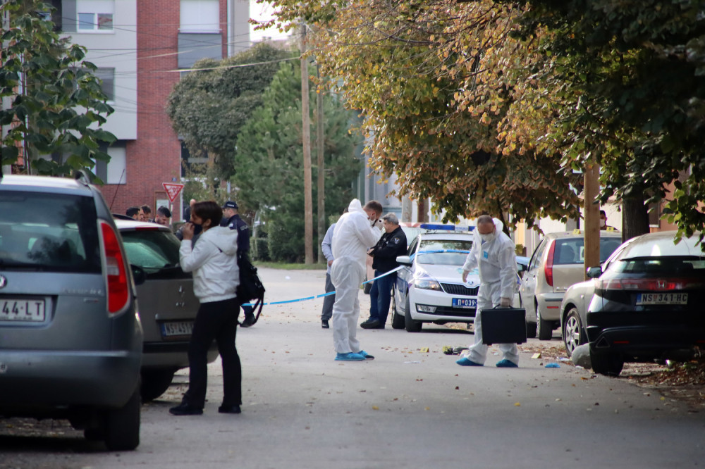 Ubio suprugu, pa ispalio sebi metak u glavu!