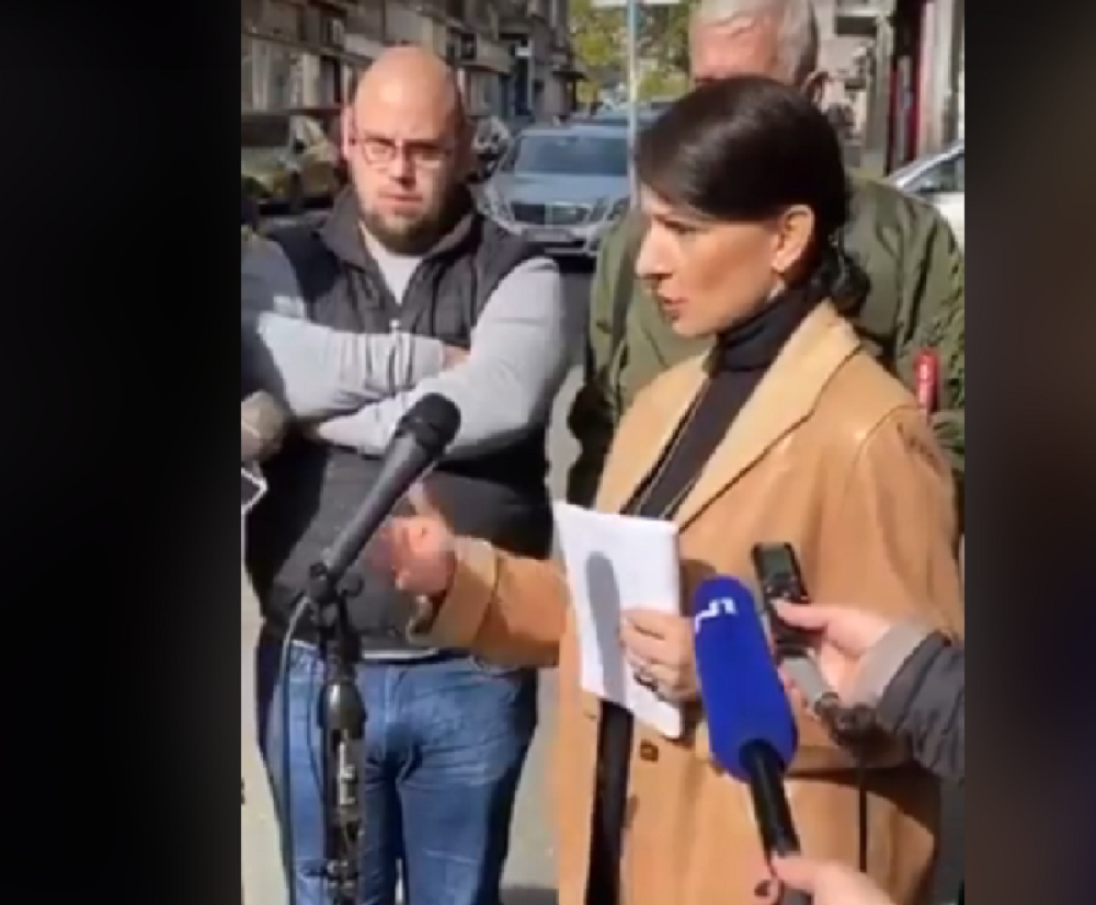 Neviđeni blam Đilsaove saradnice, sama sebi se smejala (VIDEO)