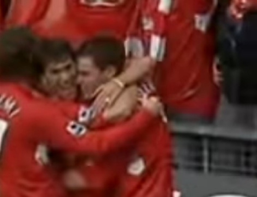 Nekada je igrao finale Lige šampiona a sada je primoran da prodaje medalju, kako bi otplatio dugove!