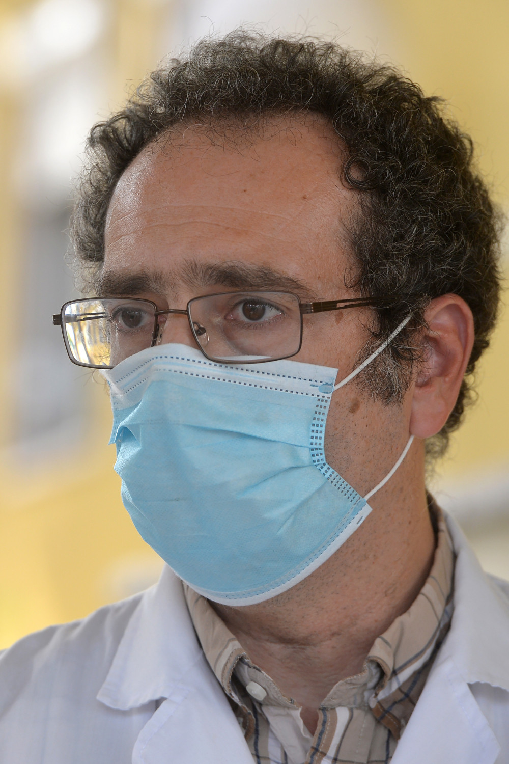 Srđa Janković objavio plan za nastavu za daljinu, epidemija se rasplamsava