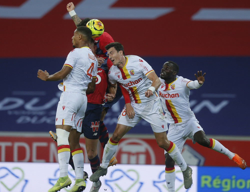 Njih je baš strefilo, 11 pozitivnih igrača, zaražen i trener, ali ni to nije sve