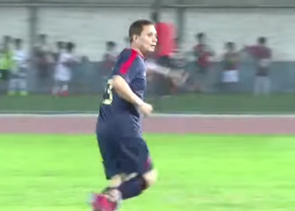 Ima 75 godina i postigao je gol na debiju! (VIDEO)