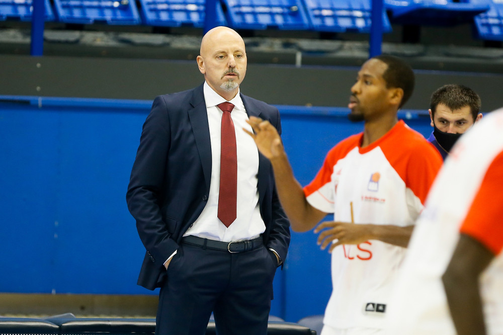 Obradovićev šou na tajm-autu nasmejao navijače: "Ajde je*ote, koncentrejšn"!