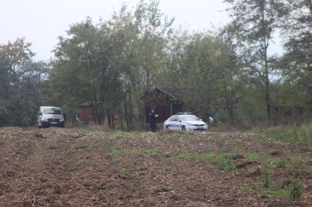 Policija nasred njive pronašla četiri kilograma droge!