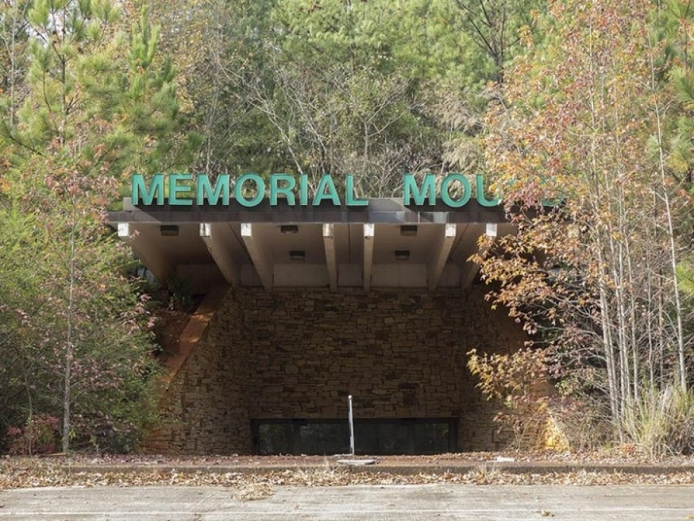 U napuštenoj mrtvačnici pronašli tajnu sobu i zaprepastili se onime što su videli