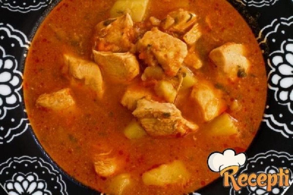 Pileći paprikaš sa krompirom, ukus je pravo savršenstvo