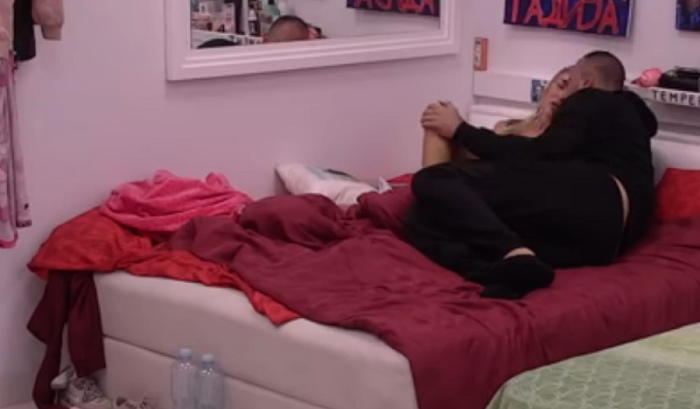 Tek što je uplovila u vezu sa Alenom, Jovica potvrdio da su radili na bebi, a prvi simptomi se već pojavili! (VIDEO)