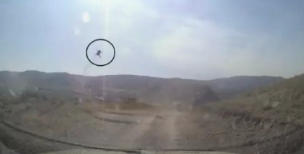 Jermenska granata proletela tik iznad vozila novinarske ekipe! (VIDEO)