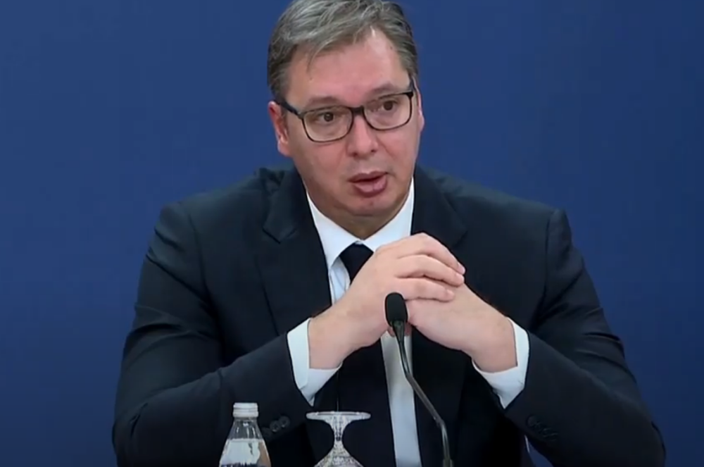 Svim zdravstvenim radnicima sledi pomoć od 10 hiljada dinara i povećanje plata