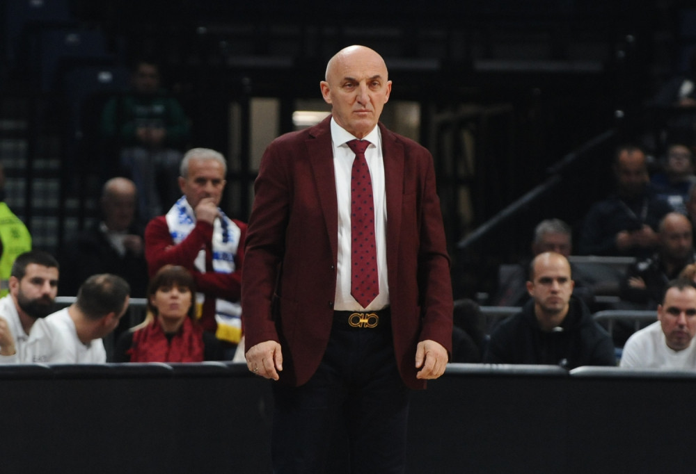 Njegove suze su dirnule ceo region, trener trijumf posvetio bratu i svima koji se u bolnici oporavljaju od korone, cela zemlja je uz njega (VIDEO)