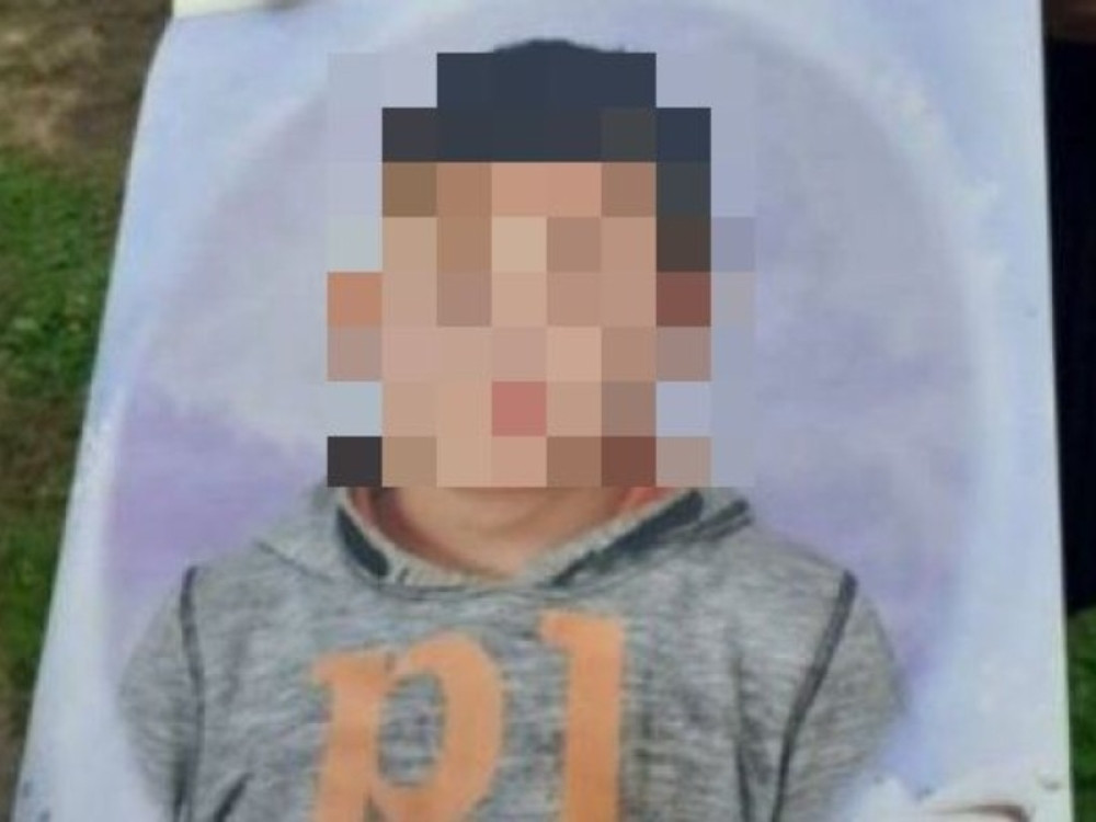 Ovo su mogući razlozi zbog kojih je dečak nepomično ležao iza kuće