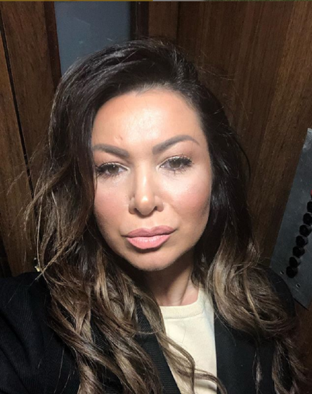 Folkerka isprozivala koleginicu: Ja mogu da smršam, a ona... (VIDEO)