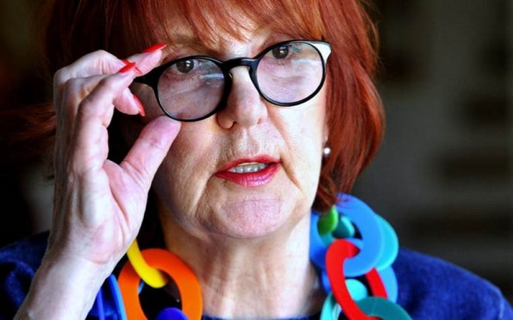 Cure, udajte se za prvog koji naleti, pa onda tražite muža, tako nećete izgledati kao očajnice