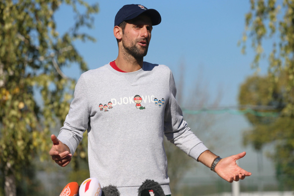 Dovoljno je da pokažeš sliku sa Đokovićem i...