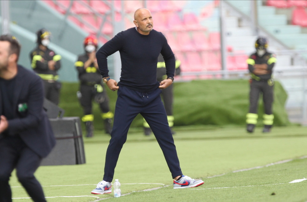 Siniša se opustio pa zapevao narodnjački hit, komentari samo pljušte! (VIDEO)