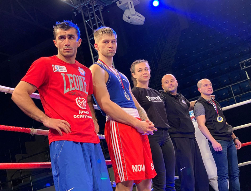 Isklesane nove zlatne rukavice u Smeredevu !