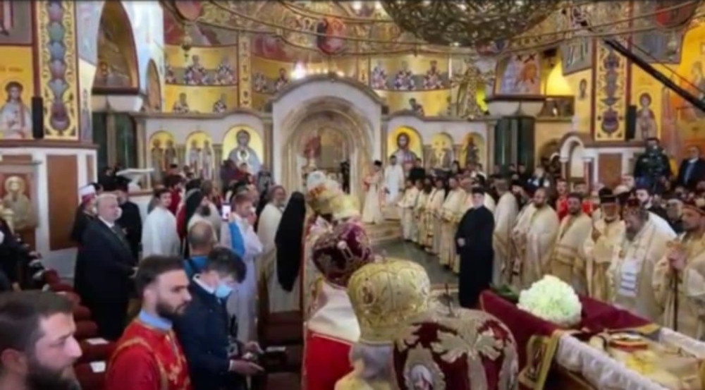 Ključni čovek Crne Gore došao na sahranu Amfilohiju