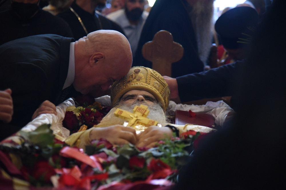 Nemački Bild objavio bolestan tekst o Amfilohiju: Homofob vođa crkve umro od korone!