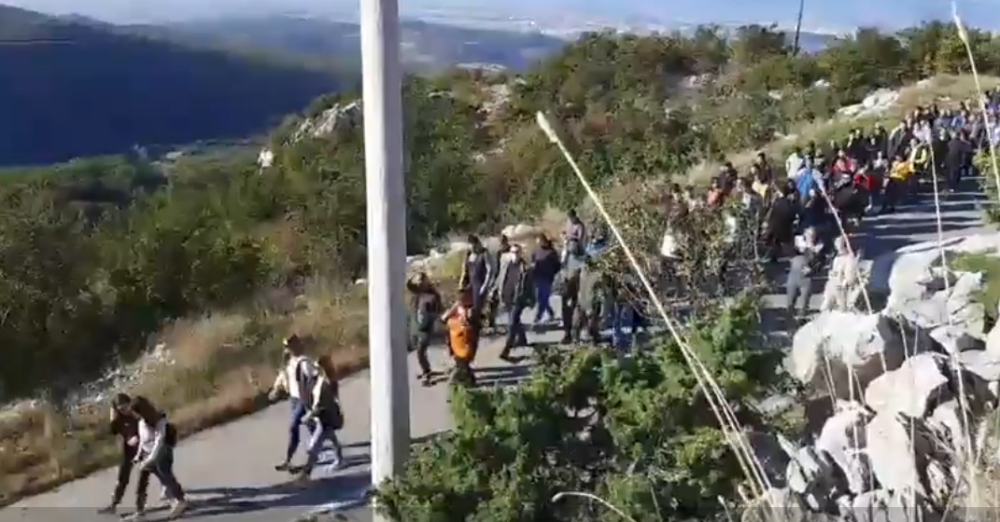 Crnogorsko pleme Kuči krenulo u hodočašće (VIDEO)