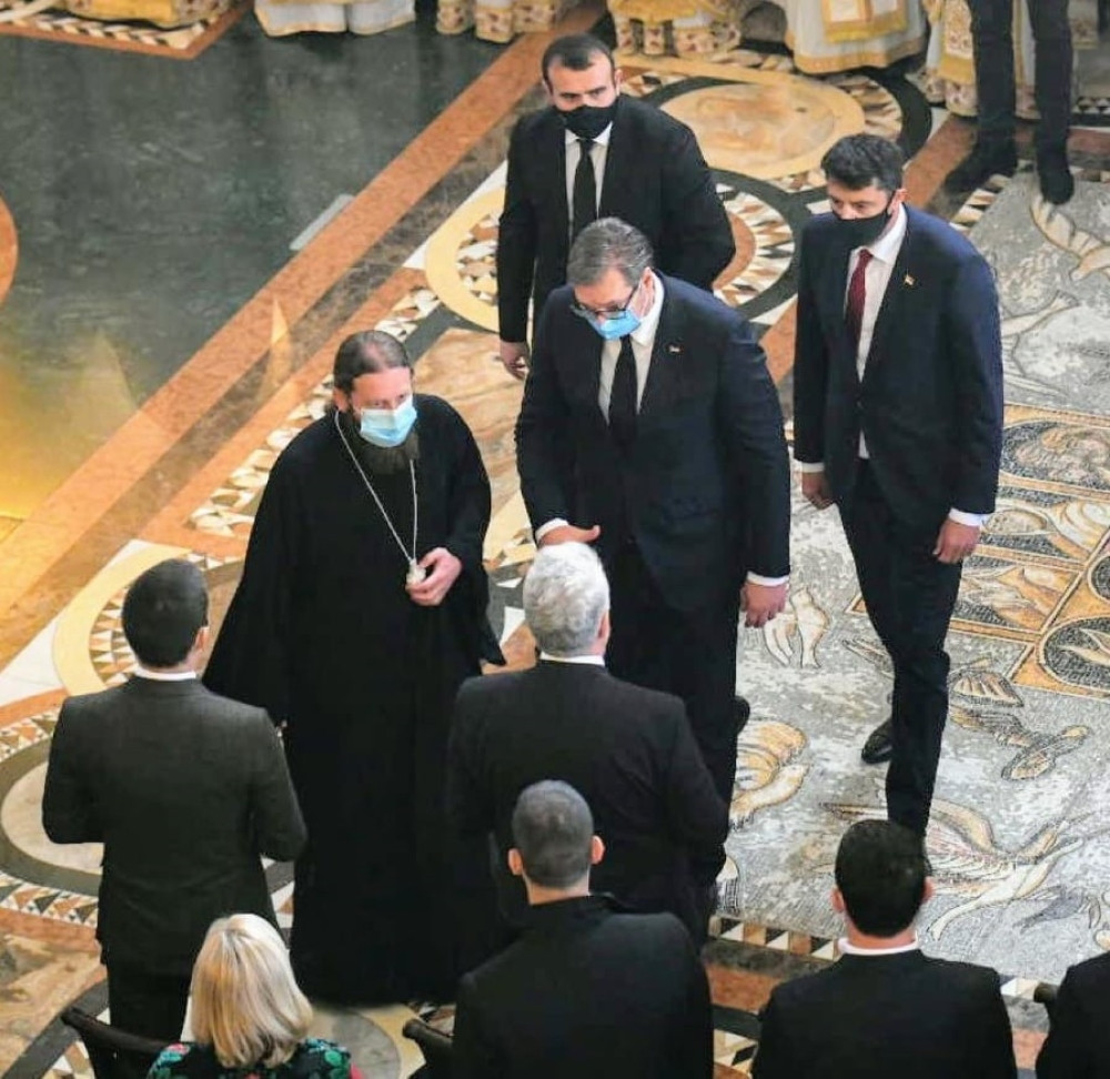 Vučić se sreo sa Krivokapićem pored Amfilohijevog odra, predsednik Srbije ispunio obećanje!