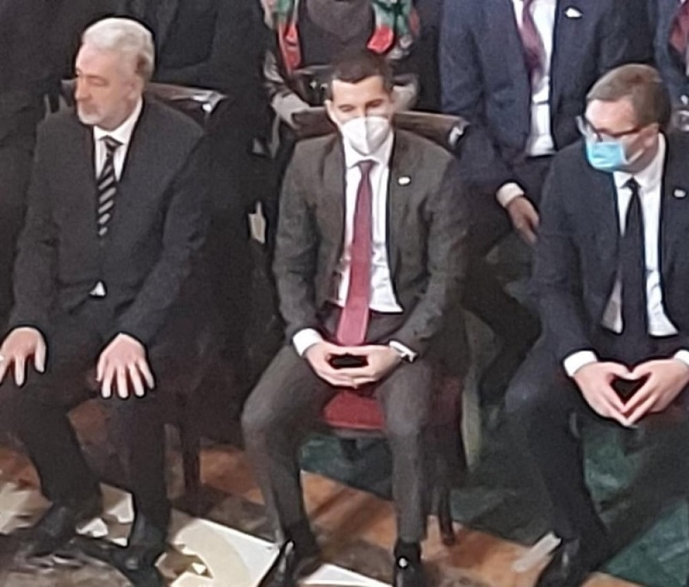 U istom kadru Vučić i Krivokapić, potez crnogorskog mandatara zapanjio sve prisutne (FOTO)