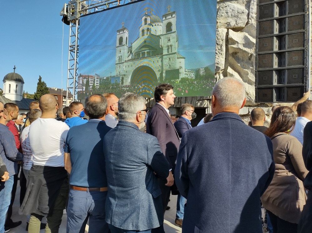 Bodiroga stigao na sahranu mitropolita Amfilohija!