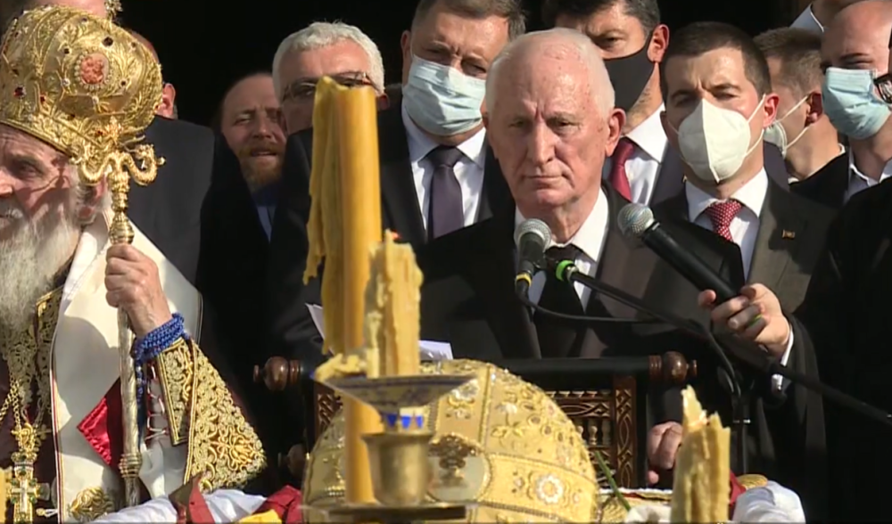 "Nadao sam se da će Amfilohije mene da sahrani, bio je svečovek, nebo ga pozdravlja"