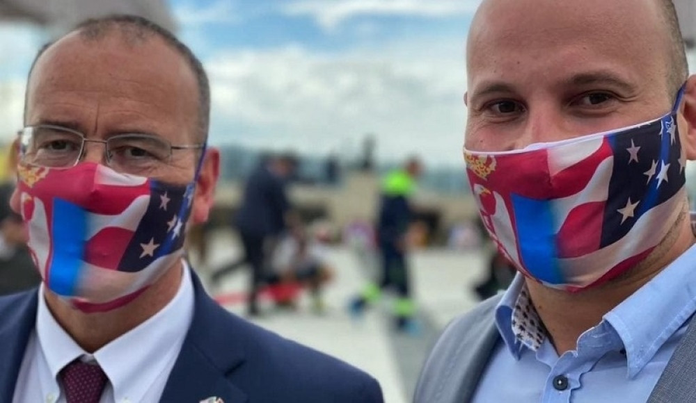 Umesto upaljača i olovaka sada se kao novogodišnji pokloni već poručuju zaštitne maske