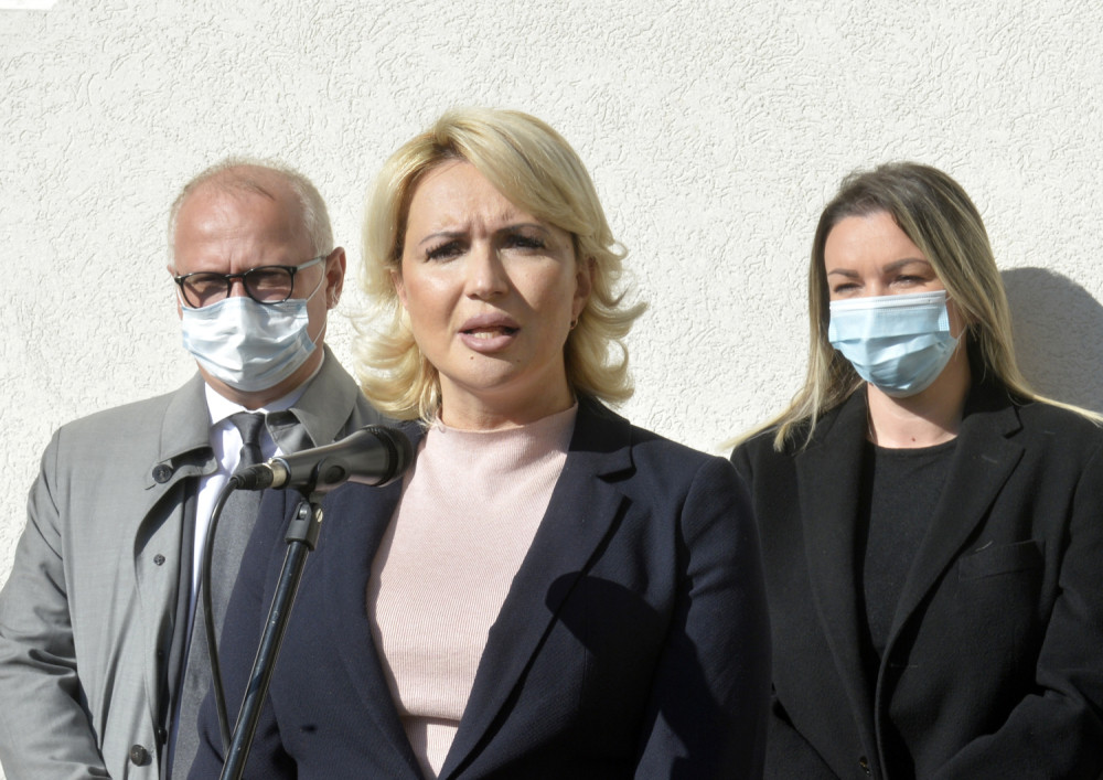 Prve vakcine protiv korone: Danas je primaju Brnabić, Kisić, Kon i korisnici domova za stare u 2 grada