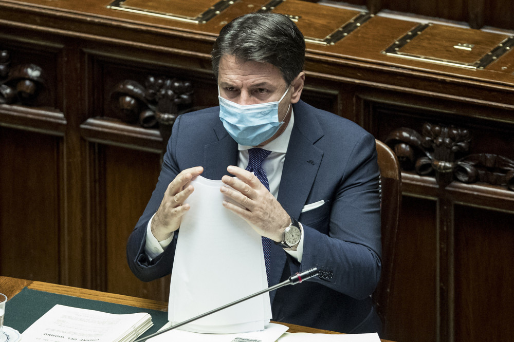 Konte podnosi ostavku