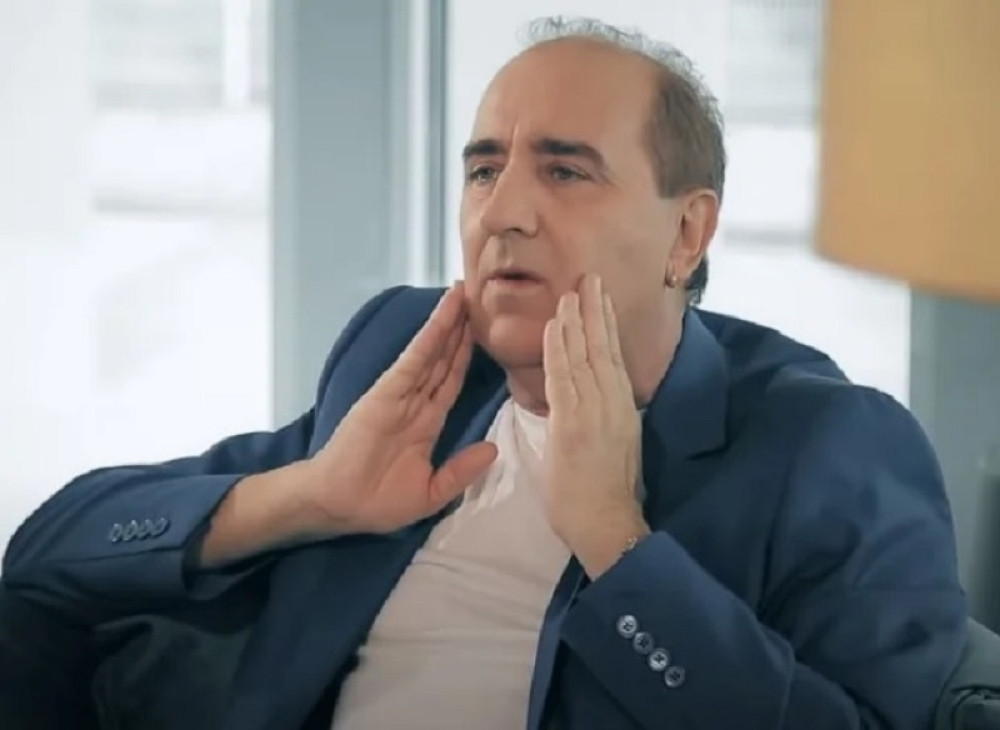 Poznati pevač uhvaćen mrtav pijan (FOTO/VIDEO)