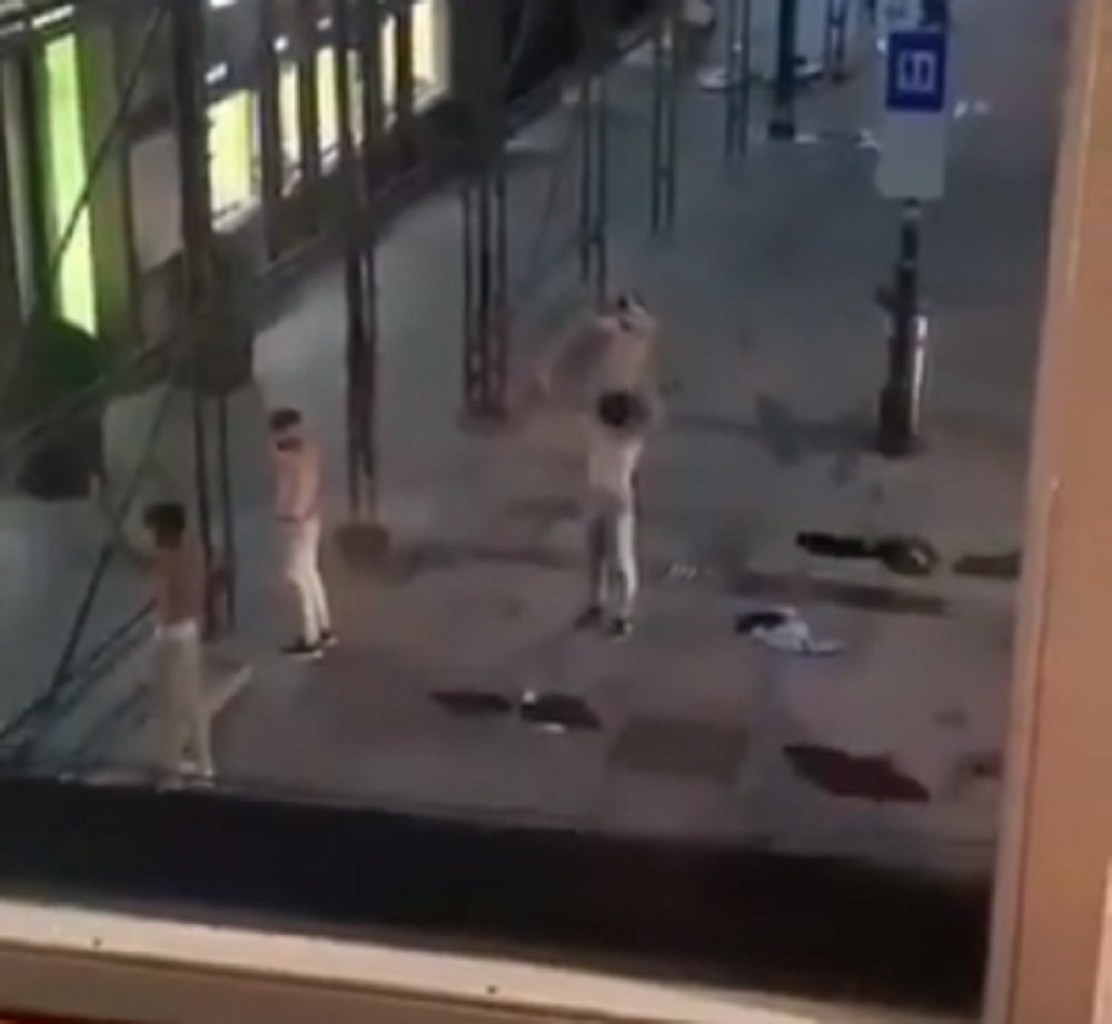 Trenutak predaje nakon krvavog napada