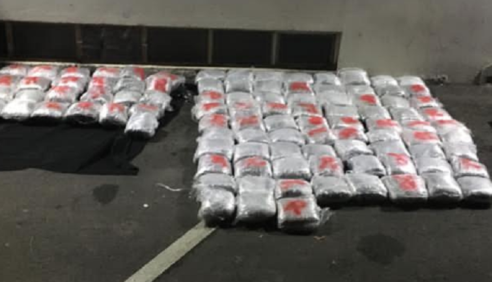 U vozilu u tunelu Sozina zaplenjeno više od 100 kg marihuane!