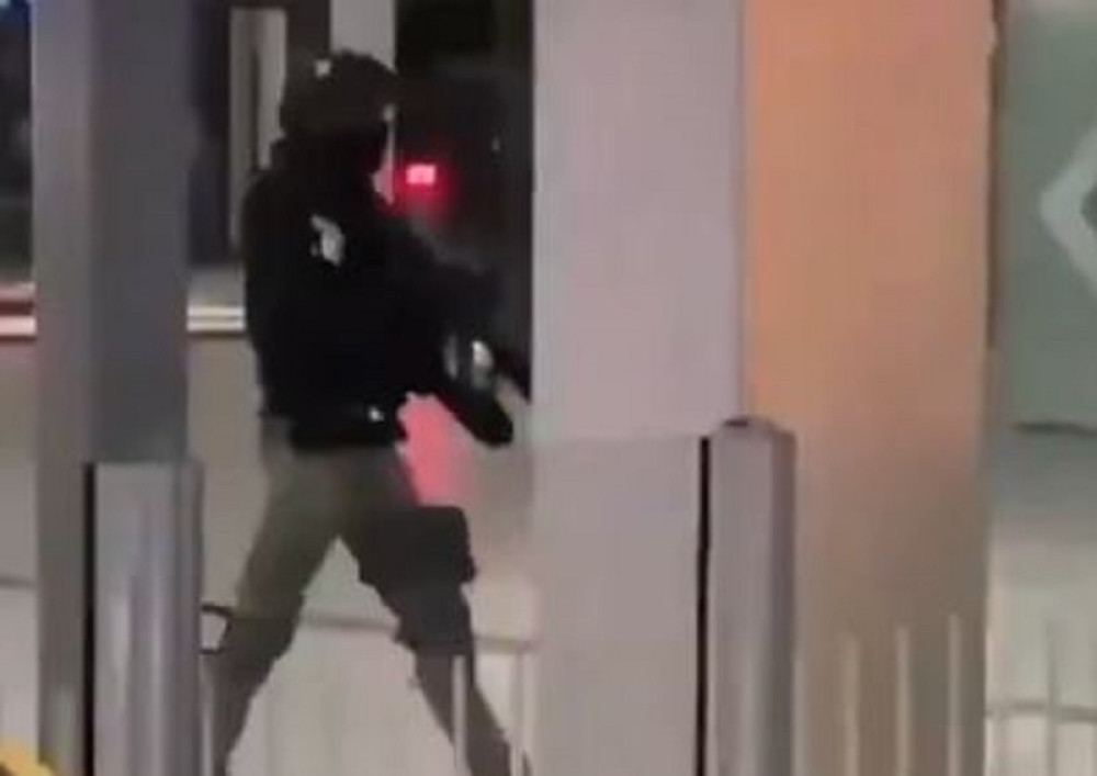 Evakuisana železnička stanica u Utrehtu, helikopteri kruže gradom (VIDEO)