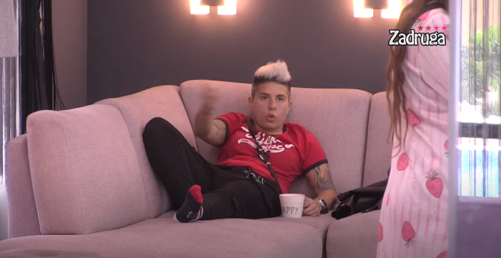 Matora zapenila u garderoberu, nije mogla da se obuzda, pa progovorila o Sanjinim tajnim pismima! (FOTO/VIDEO)