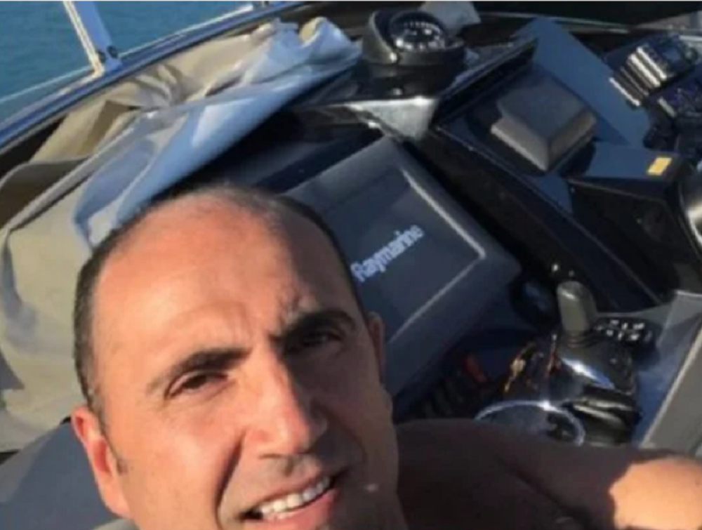 Aco kamate su velike, daj pare!