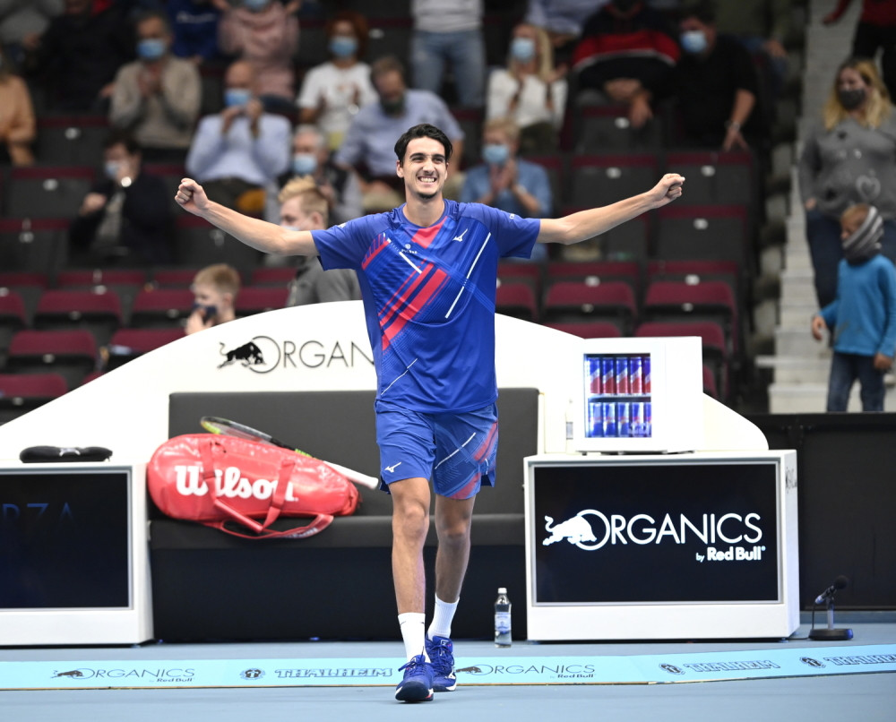 Nedavno je počistio Novaka, a sada bi i da nešto ukrade od njega