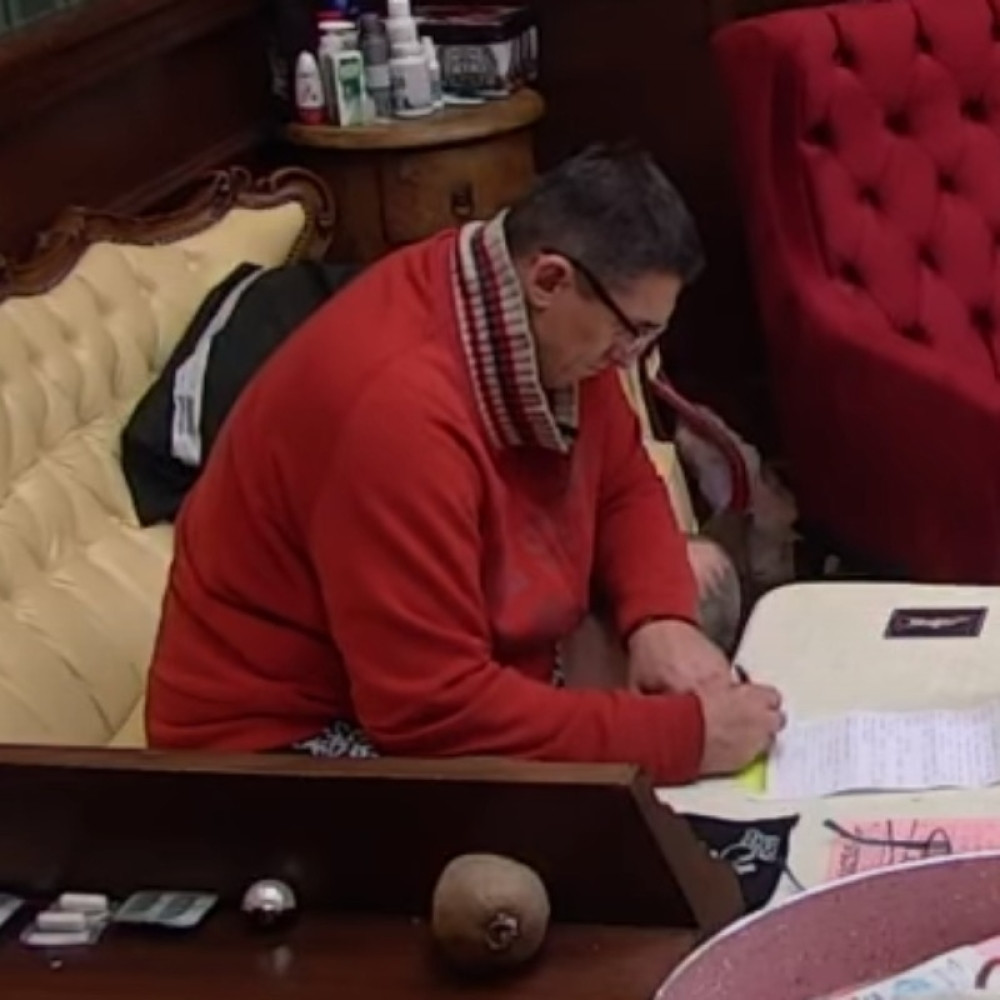 Kristijan kaligrafista preneo na papir sve svoje emocije i misli