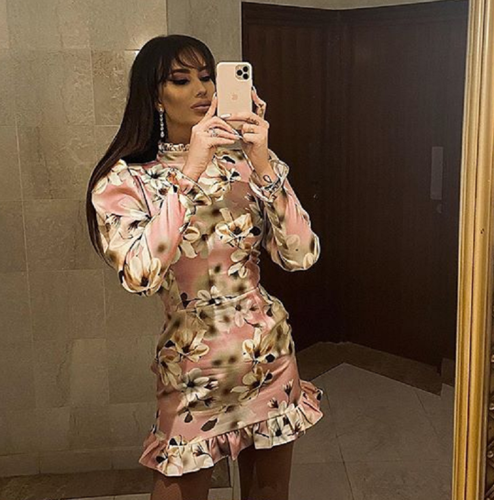 Katarina Grujić pokazala eleganciju i raskoš, kratka haljina i duge noge uvek su dobitna kombinacija (FOTO)