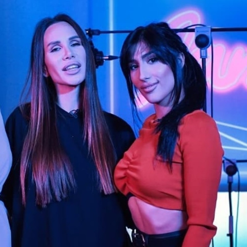 Nikolija potpuno raspametila Angellinu, pevačica u šoku